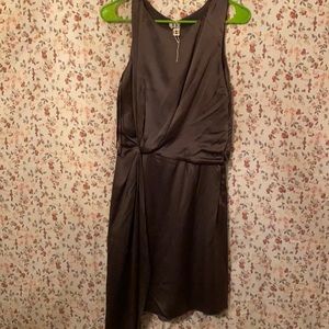 Halton heritage sleeveless Gray dress with side twist and slip size 4
